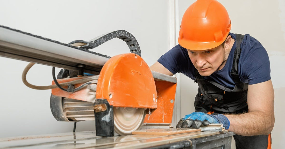 Man wet cutting – Kingsley North